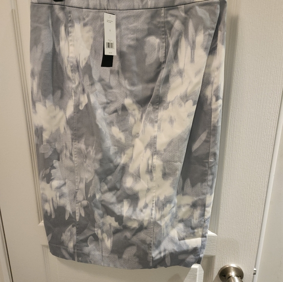 Banana Republic Pencil Skirt NWT Sz 6 - Picture 5 of 7